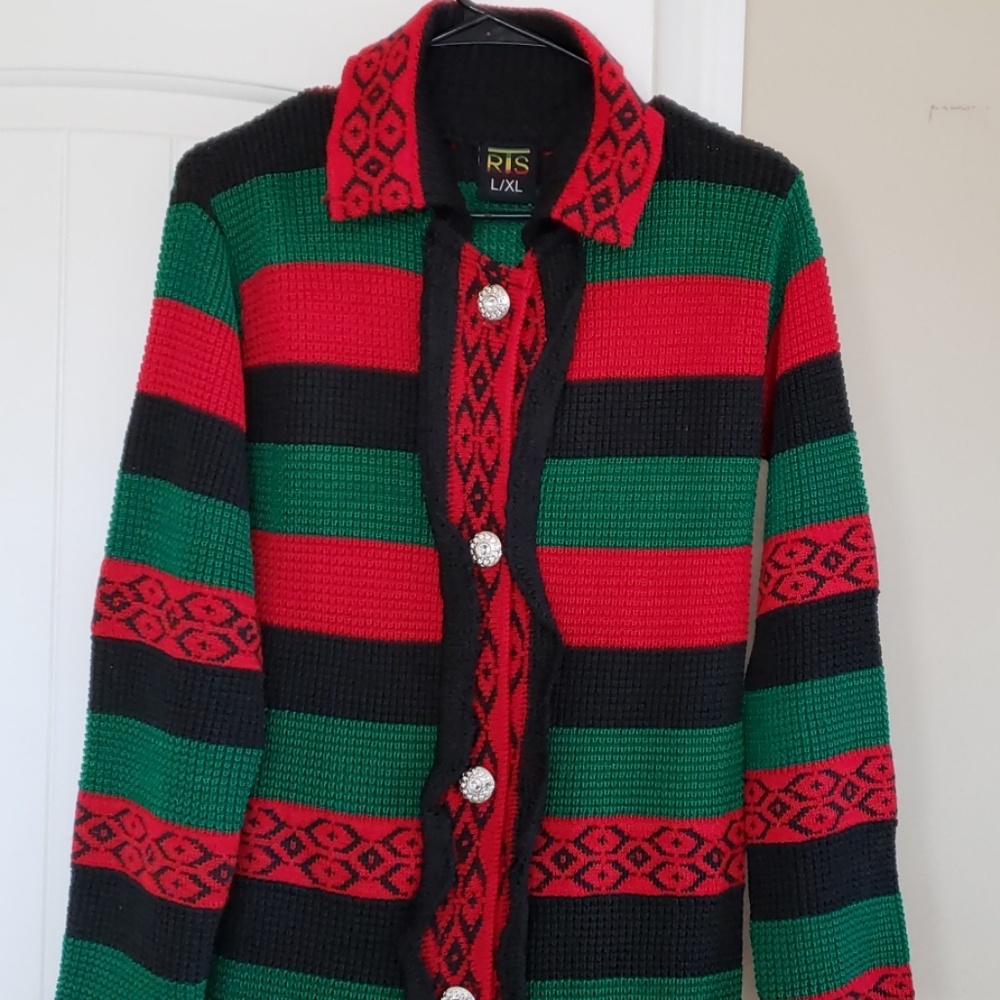 Nwt classy Long sweater L/XL red/Green/black